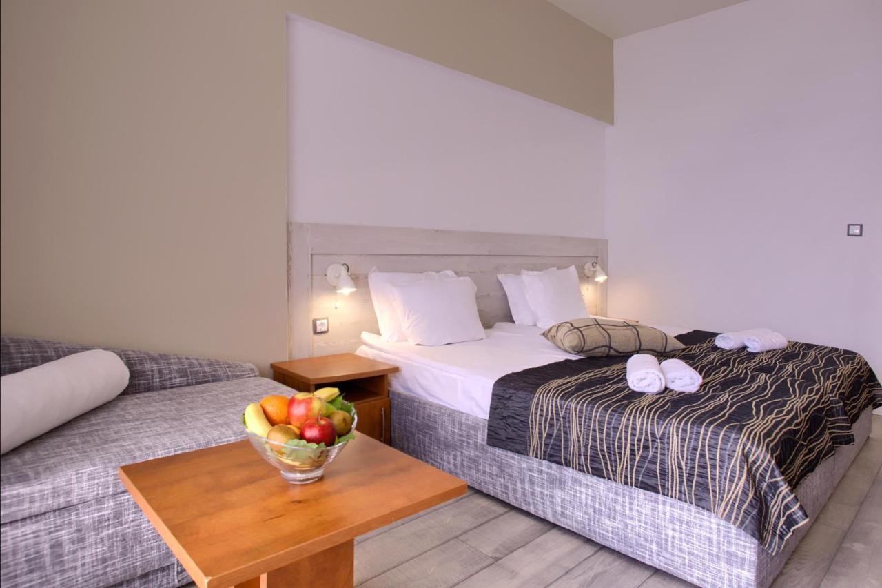 Luna Beach Hotel ゴールデンサンド エクステリア 写真