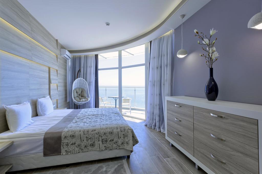 Luna Beach Hotel ゴールデンサンド エクステリア 写真