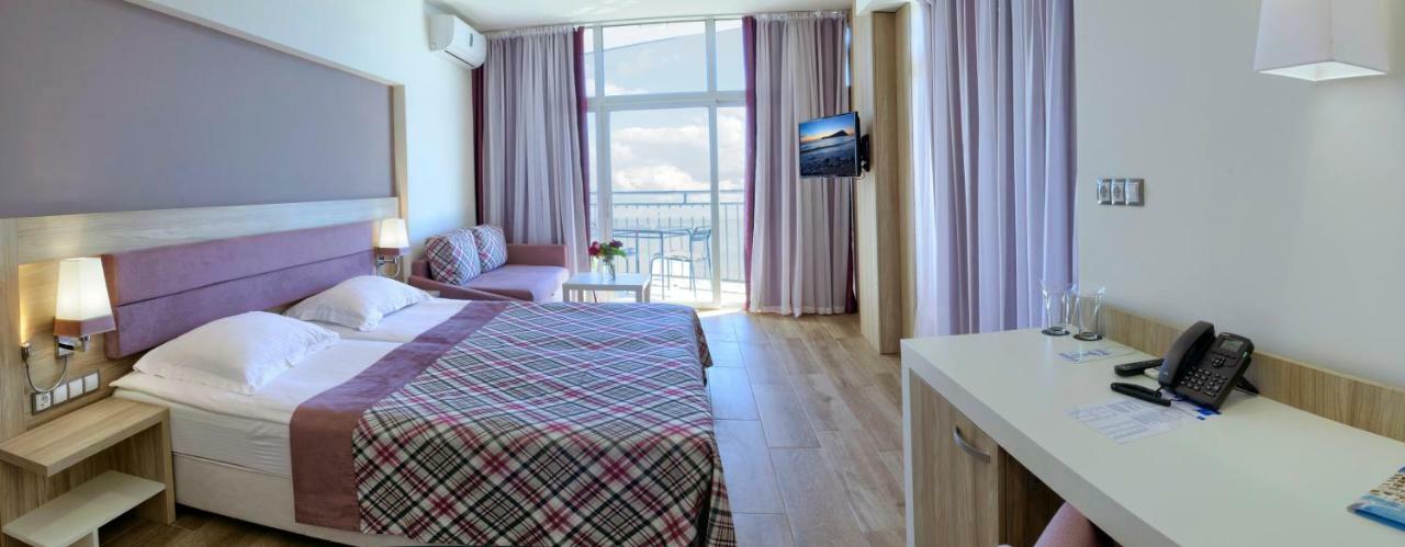 Luna Beach Hotel ゴールデンサンド エクステリア 写真